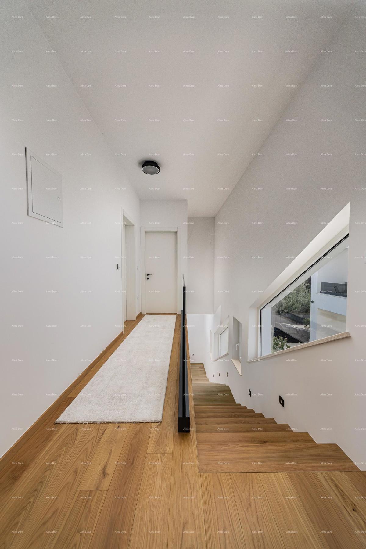 Prodaja - novo zgrajena, moderna in ekskluzivna vila s bazenom, Volme, Pula!