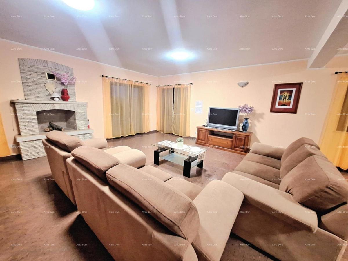 Prekrasna hiša s bazenom v Barbanu: idealna za družino in hišne ljubljenčke