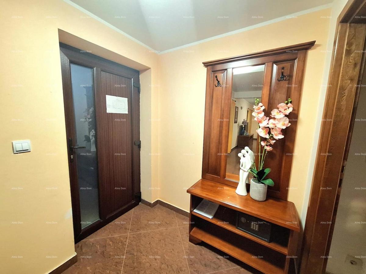 Prekrasna hiša s bazenom v Barbanu: idealna za družino in hišne ljubljenčke