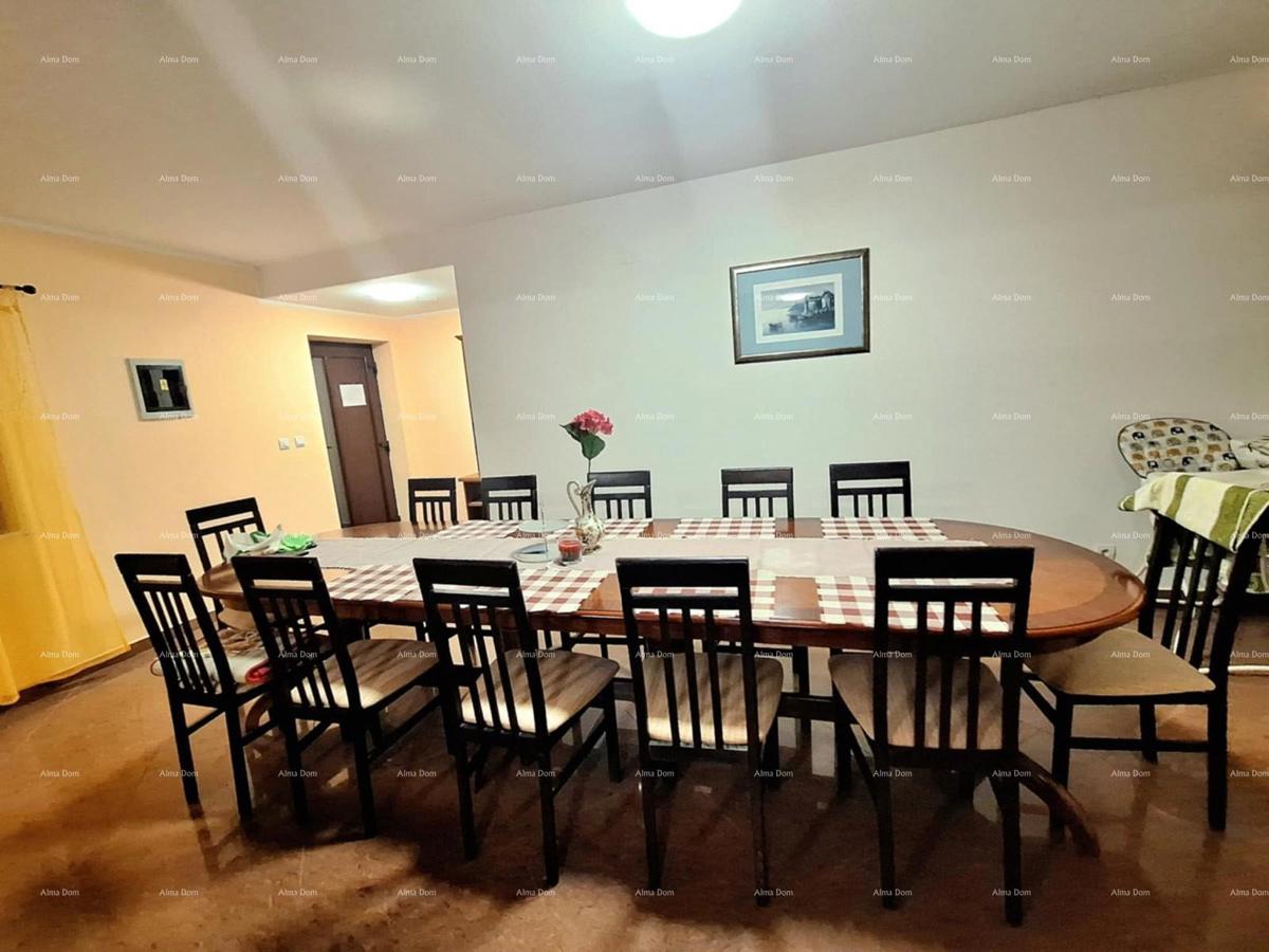 Prekrasna hiša s bazenom v Barbanu: idealna za družino in hišne ljubljenčke