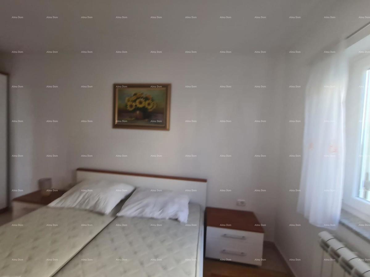 Prodaja šarmantnega stanovanja 60 m², Duga Uvala, pogled na morje