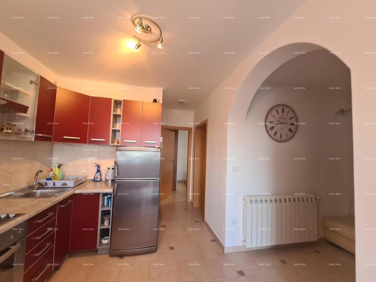 Prodaja šarmantnega stanovanja 60 m², Duga Uvala, pogled na morje