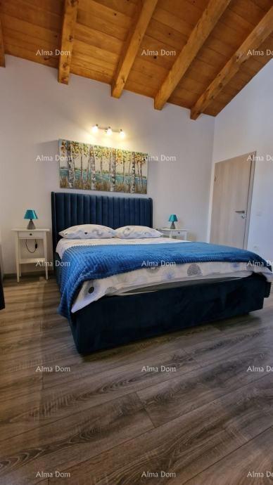 Sveti Lovreč, Čudovita kamnita vila z veliko parcelo