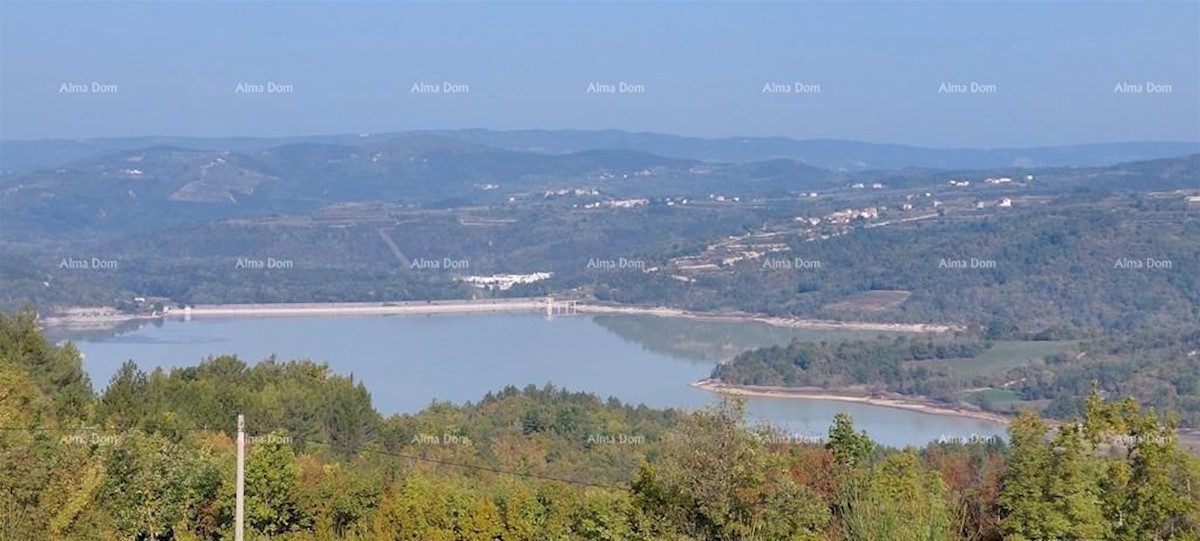 Gradbeno zemljišče Pazin