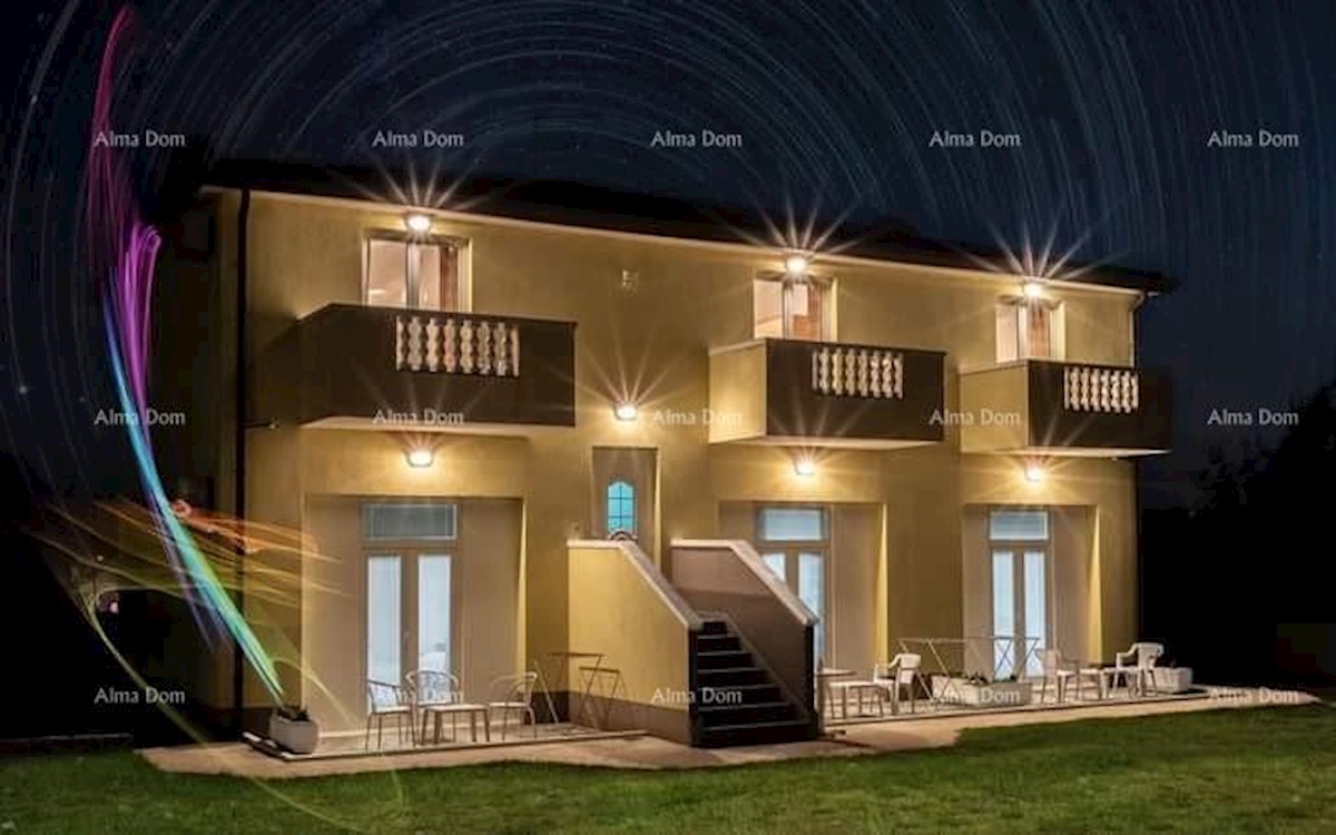 Umag. Lepa hiša s šestimi apartmaji.