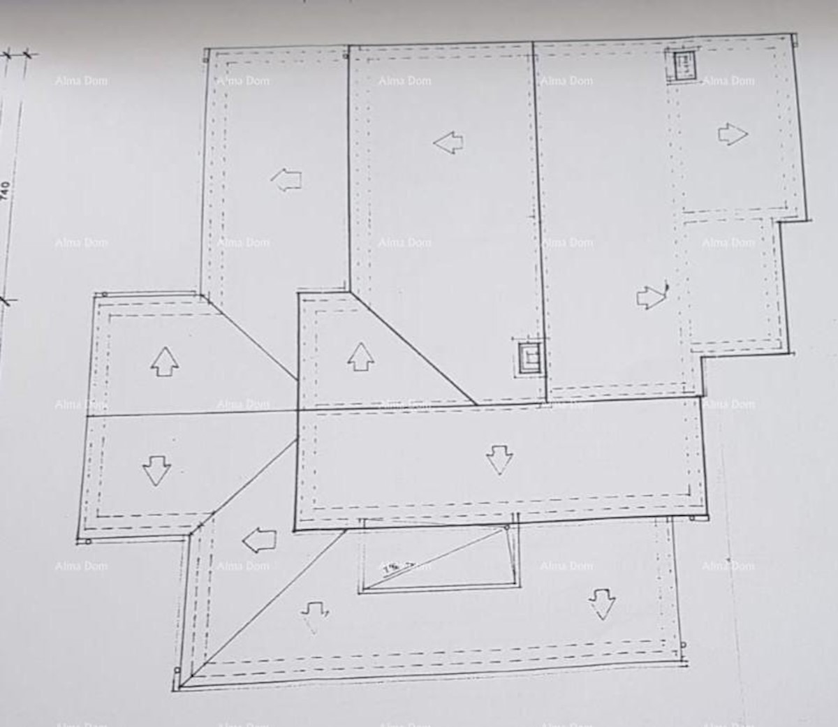 Umag. Lepa hiša s šestimi apartmaji.