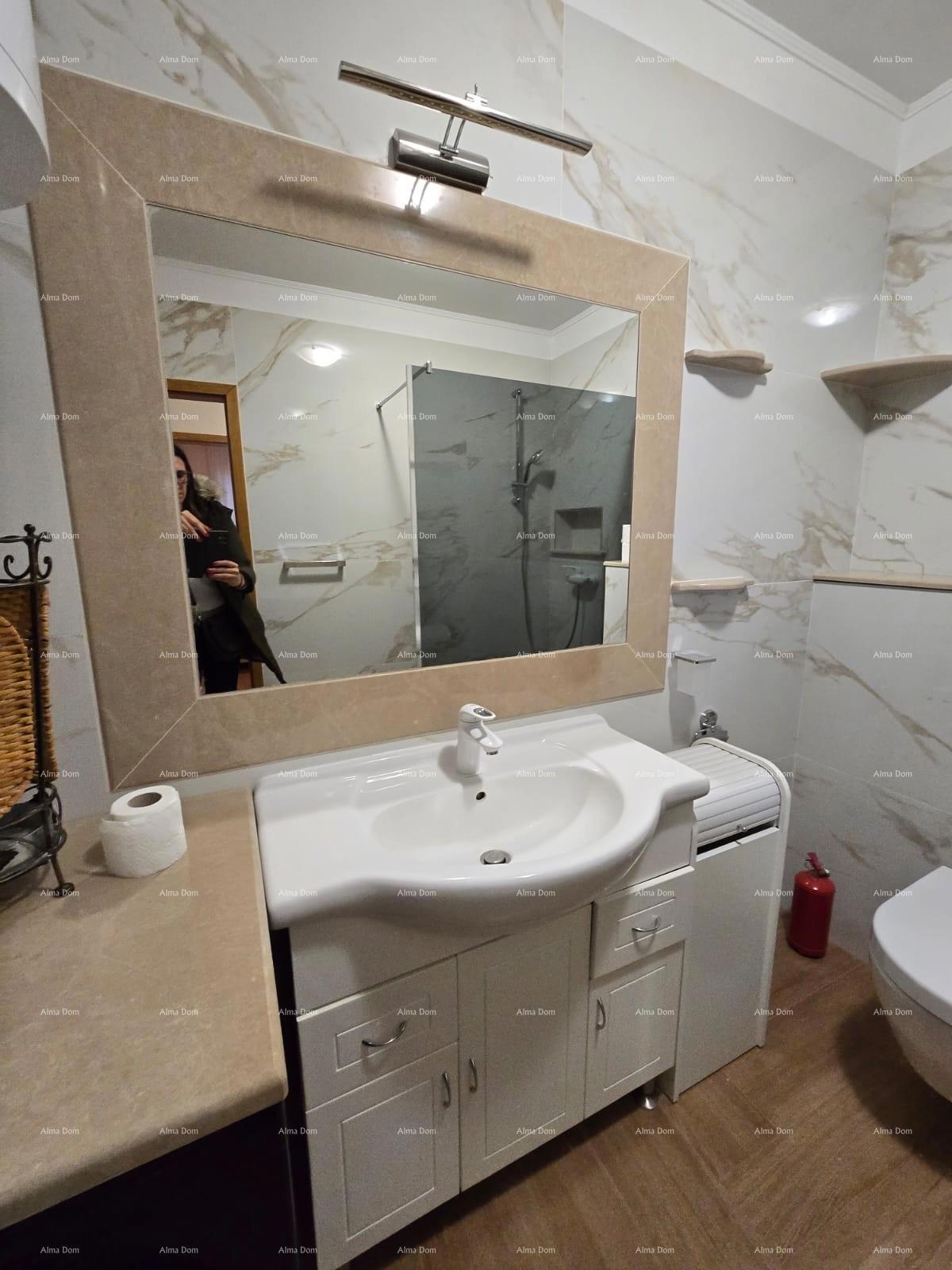 Prodajamo stanovanje s parkirnim mestom v bližini centra Umaga