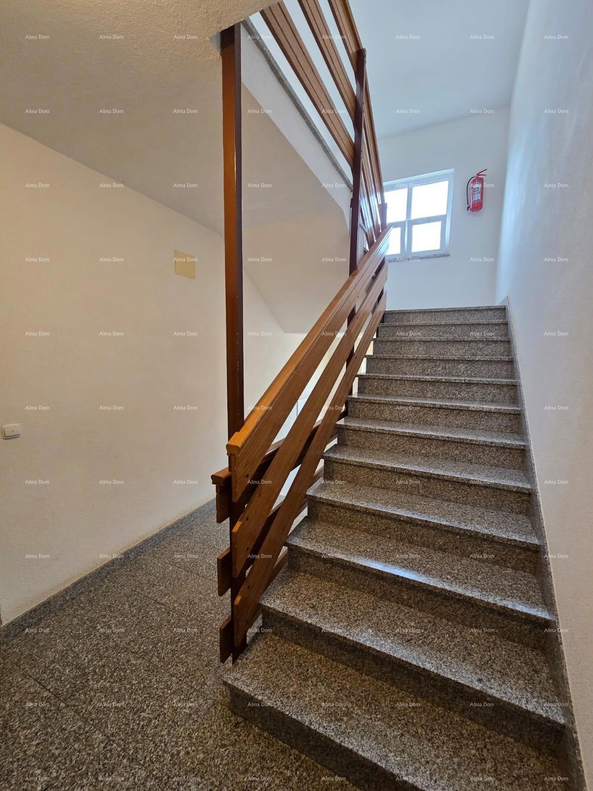 Prodajamo stanovanje s parkirnim mestom v bližini centra Umaga