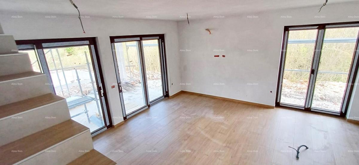 Prodaja moderne hiše s bazenom v mirnem in lepem istrskem kraju, Juršići, Svetvinčenat!