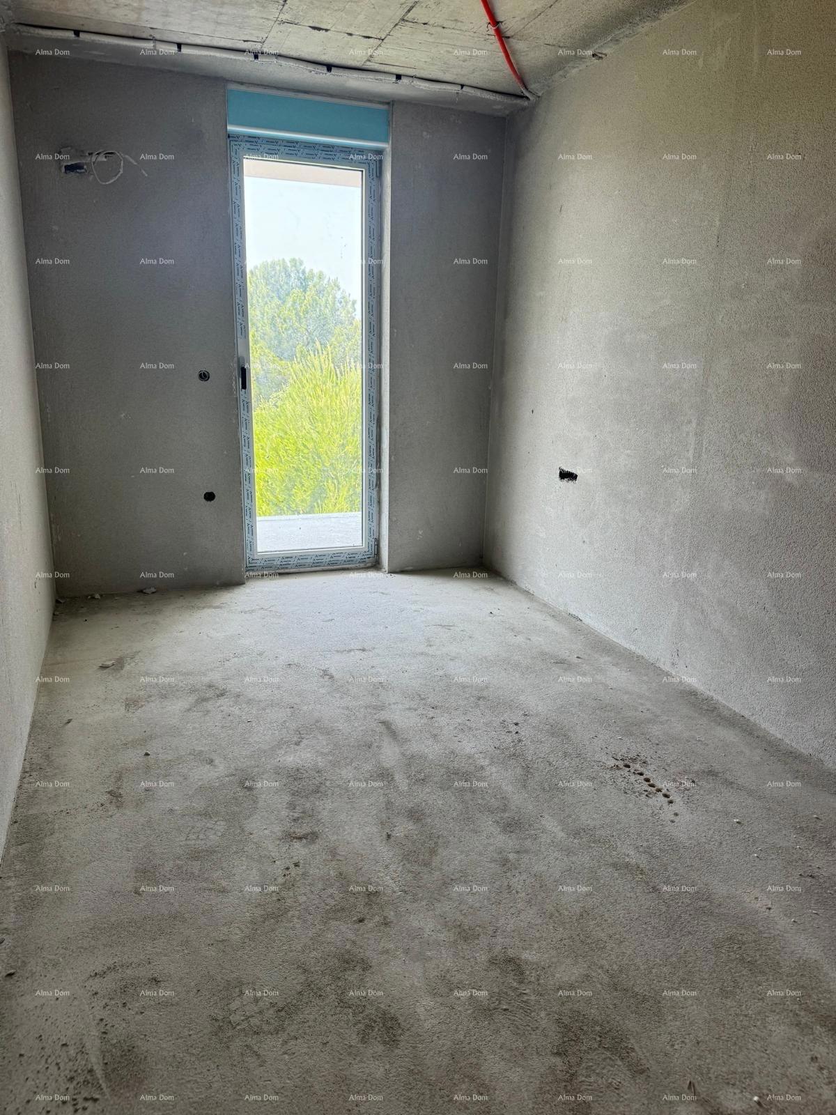 Prodaja luksuznega stanovanja s parkirnim mestom in pogledom na morje, Ližnjan!