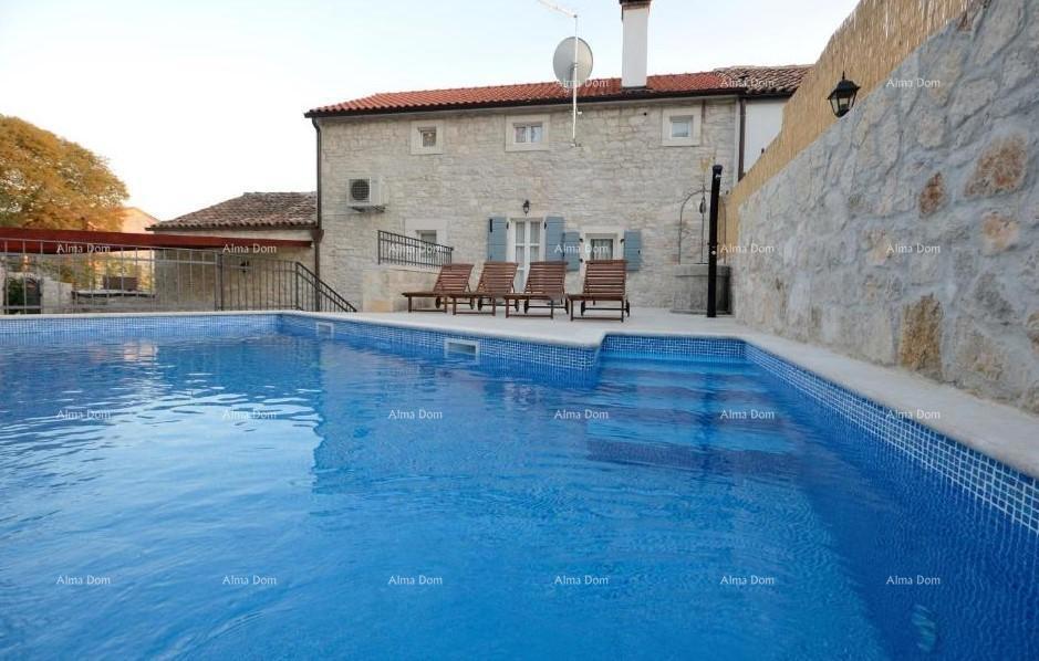 Prodaja autentične kamene kuće s bazenom – okolica Rovinja