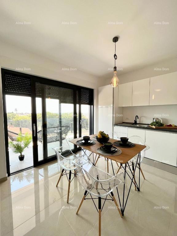 Moderna hiša s bazenom v Medulinu, idealna za družino ali naložbo!