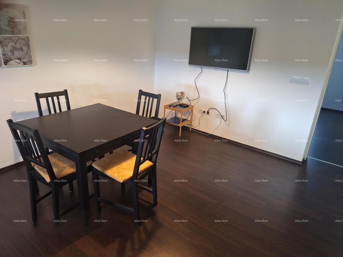 Prodaja - Lijepo uređen, opremljen stan v mirnem naselju blizu morja, Umag!