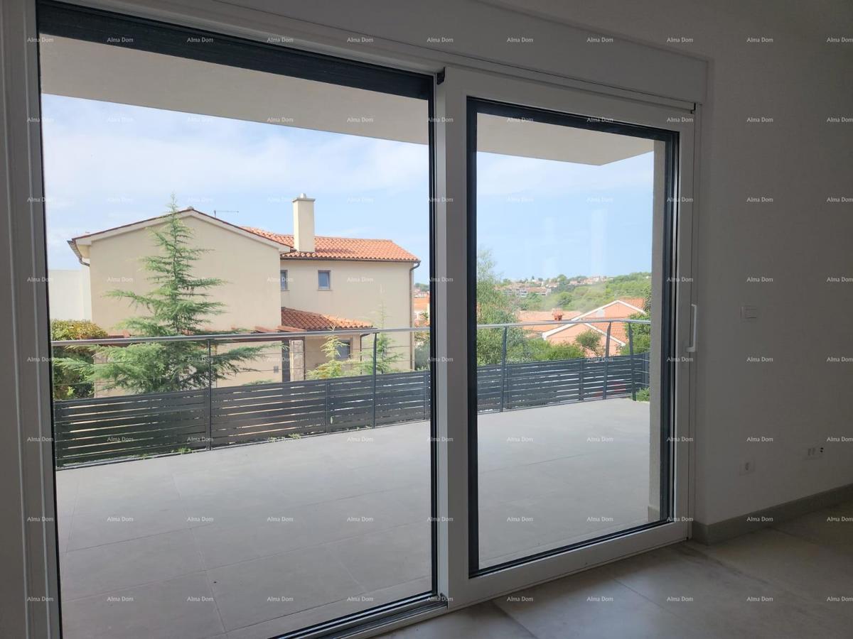 Luksuzni stan v novogradnji s bazenom -- Banjole, Volme!