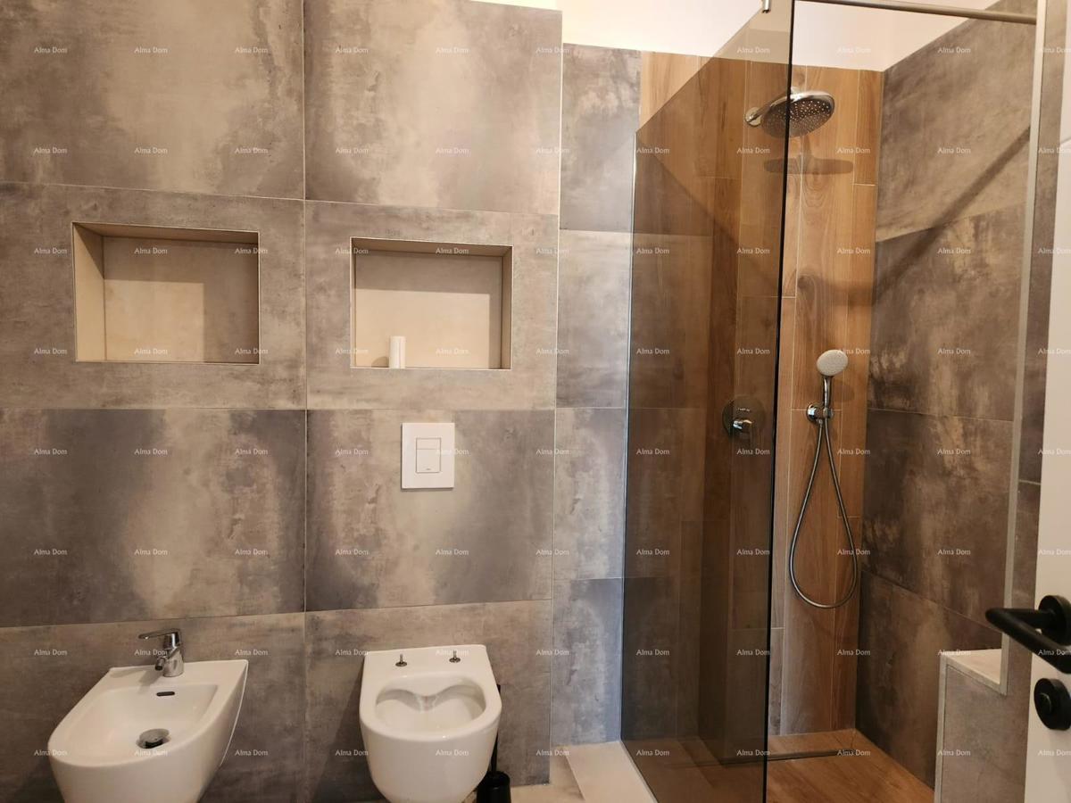 Luksuzni stan v novogradnji s bazenom -- Banjole, Volme!