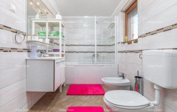 MARČANA - Hiša naprodaj z ogrevanim bazenom in jacuzzijem