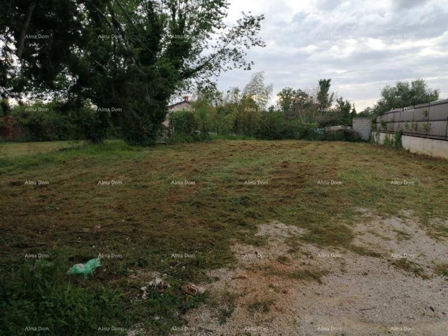 Marčana, Zemljišče s pomožnim objektom, 2 km od morja