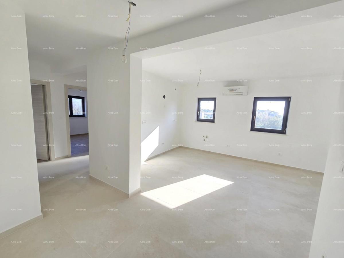 Penthouse v novi stavbi v bližini morja