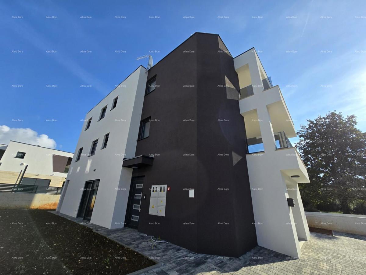 Penthouse v novi stavbi v bližini morja