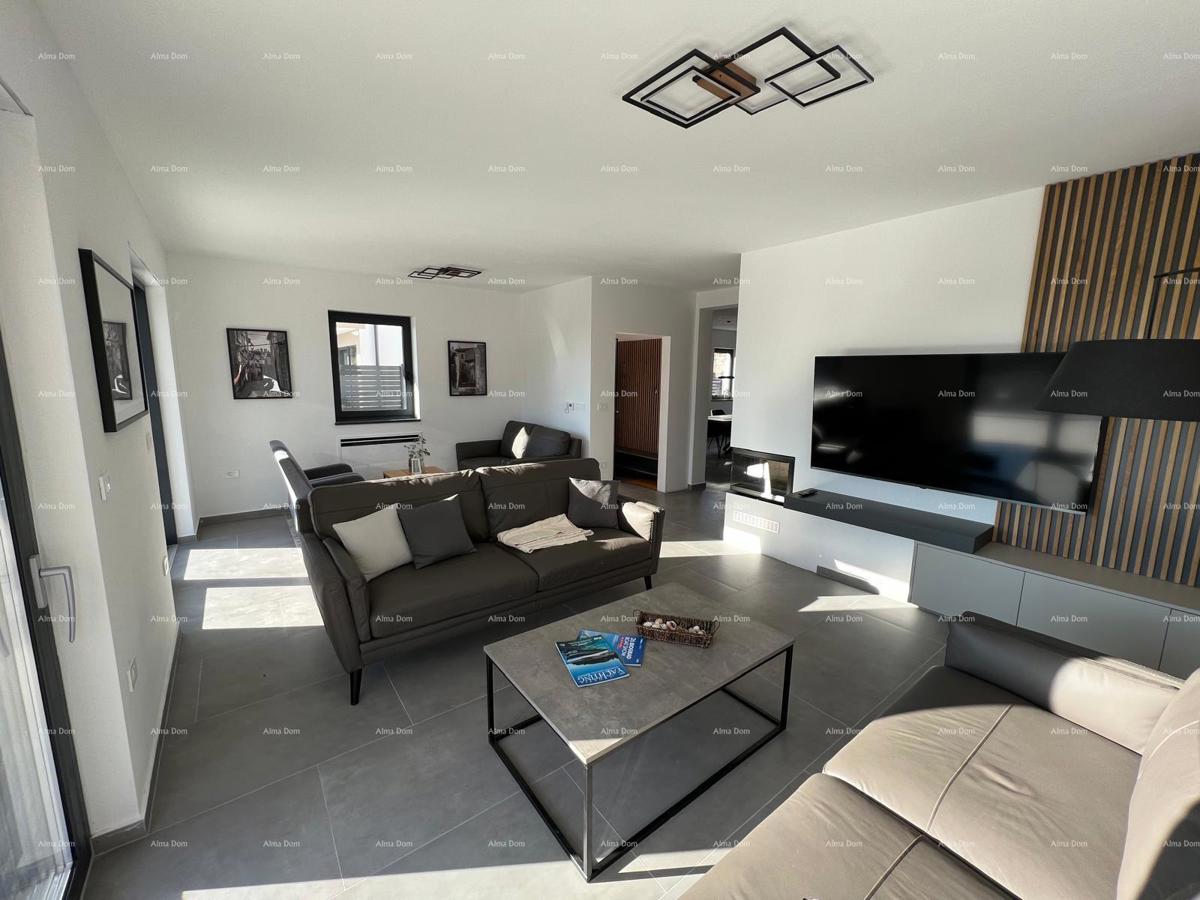 Prodaja moderne vile s bazenom, Svetvinčenat!