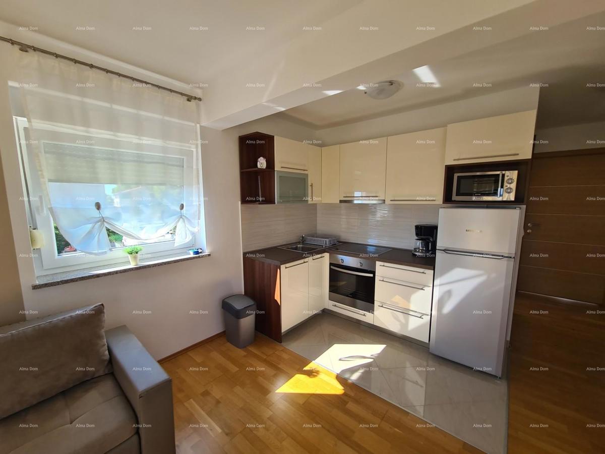 Medulin! Hiša s 6 ločenimi stanovanjskimi enotami!