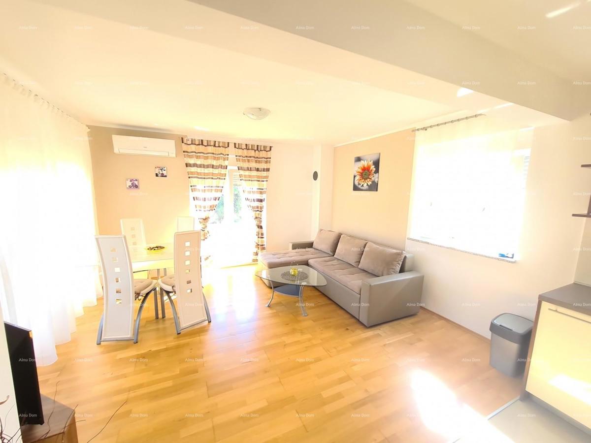 Medulin! Hiša s 6 ločenimi stanovanjskimi enotami!