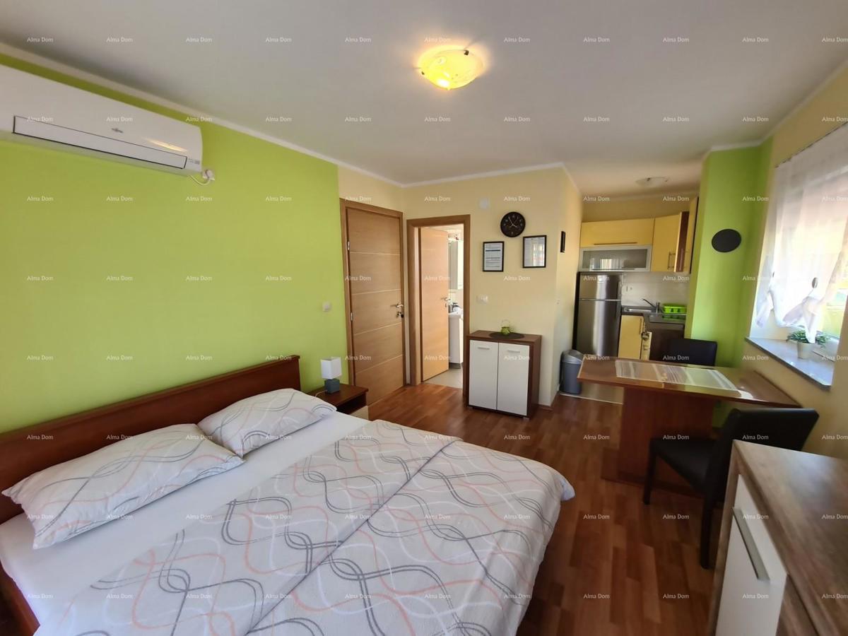 Medulin! Hiša s 6 ločenimi stanovanjskimi enotami!