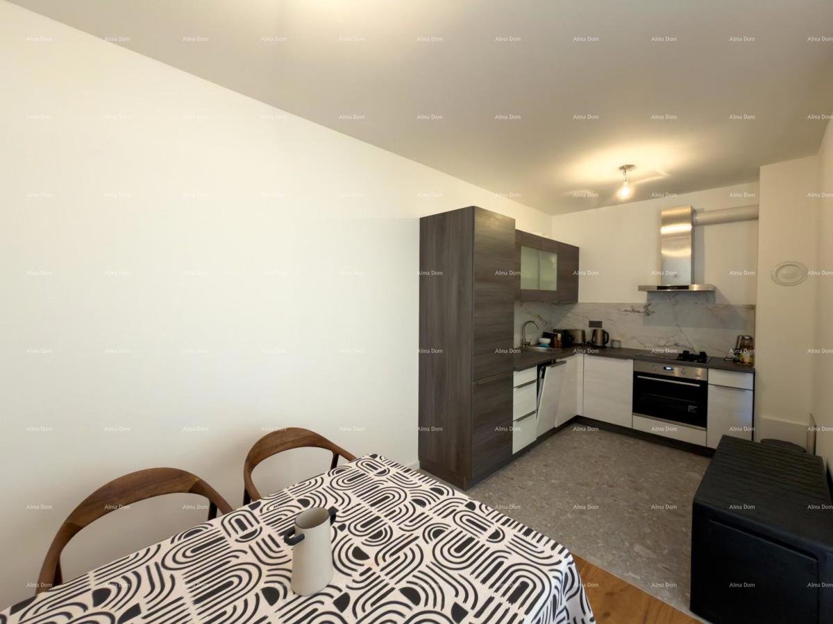 Prodaja - luksuzni stan v neposredni bližini centra - pametni dom sistem, Pula!