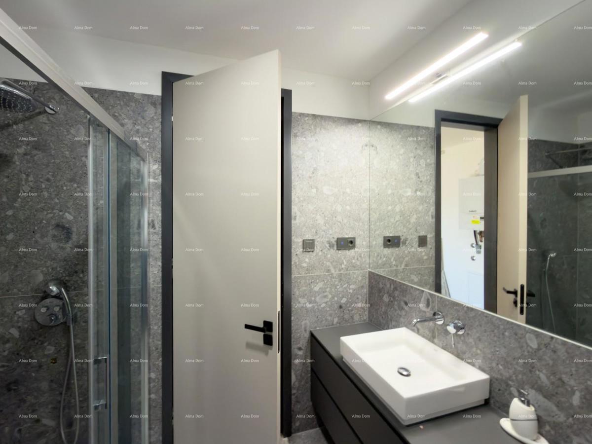 Prodaja - luksuzni stan v neposredni bližini centra - pametni dom sistem, Pula!