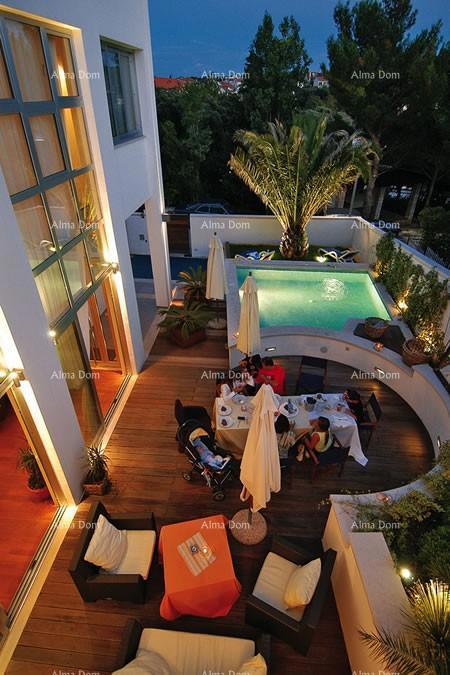 Na prodaju – Luksuzna vila 60 m od morja, Peščena uvala