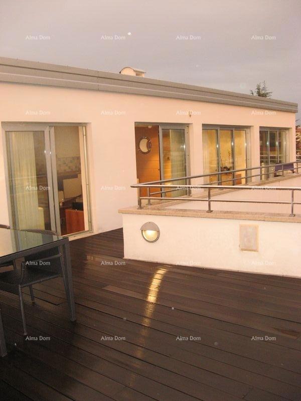 Na prodaju – Luksuzna vila 60 m od morja, Peščena uvala