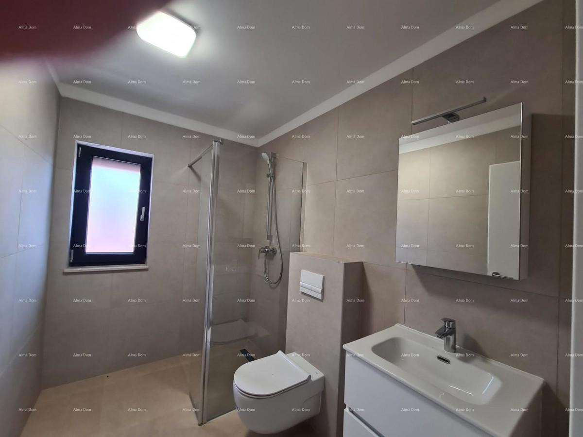 Hiša z bazenom za prodajo - Svetvinčenat