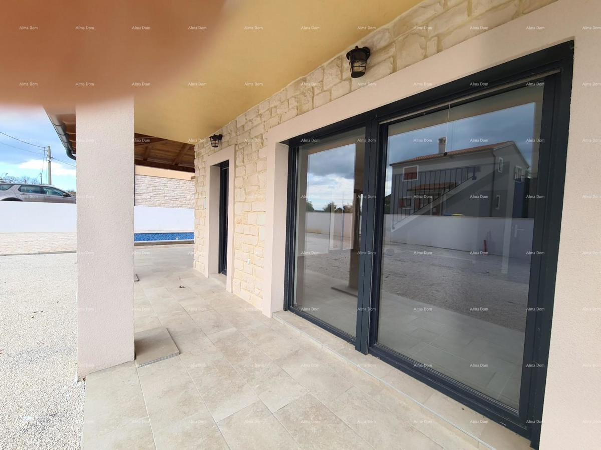 Hiša z bazenom za prodajo - Svetvinčenat