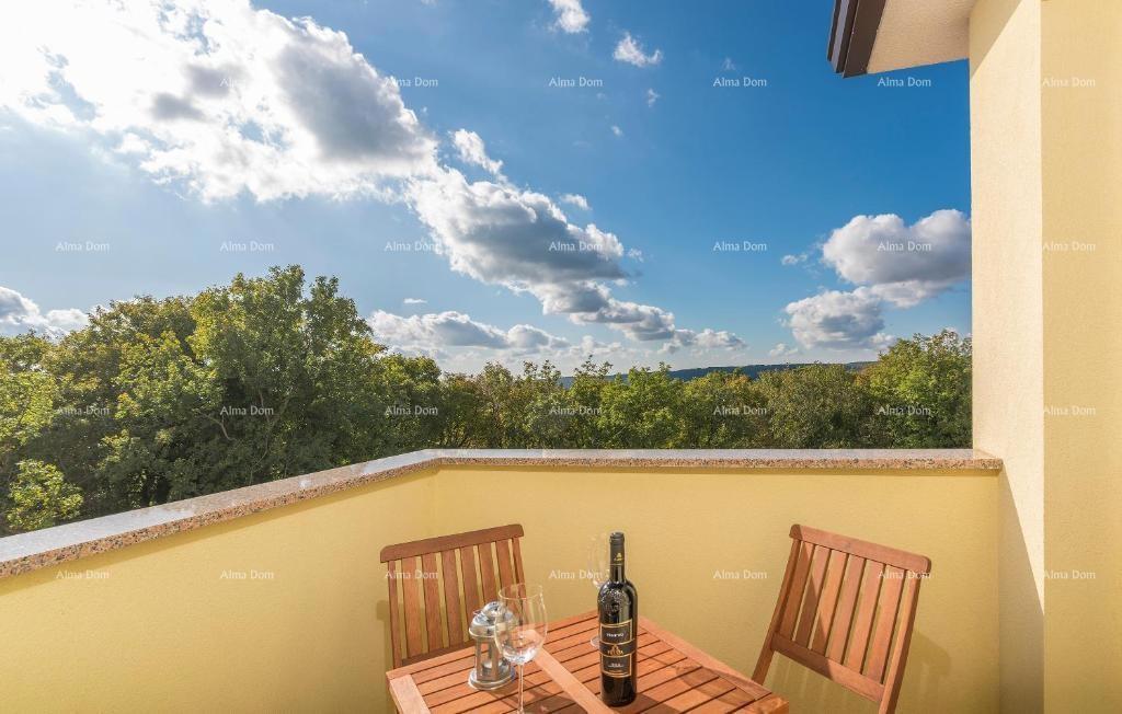 Počitniška hiša z bazenom in velikim vrtom