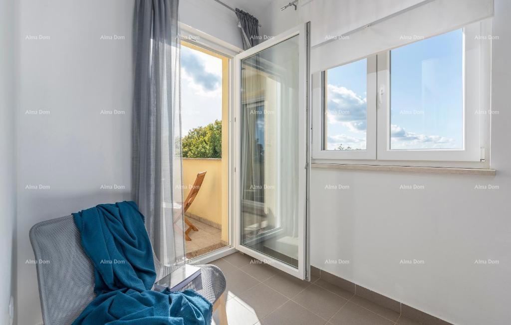 Počitniška hiša z bazenom in velikim vrtom