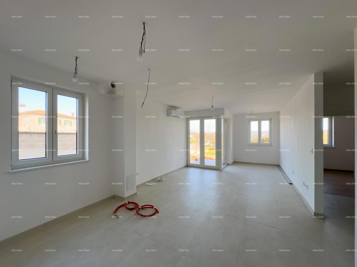 Prodajamo stanovanje z velikim vrtom v Barbanu.