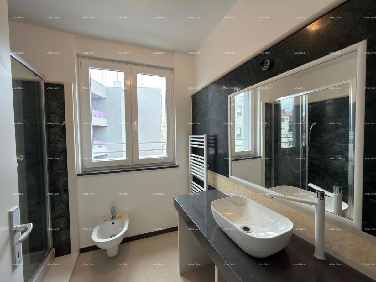 Vrhunska lokacija! Prodaja stanovanja v neposredni bližini centra mesta, Pula!