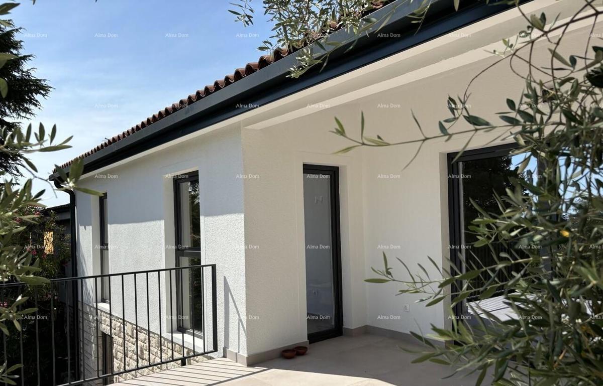 UMAG – Hiša s bazenom in tremi ločenimi apartmaji