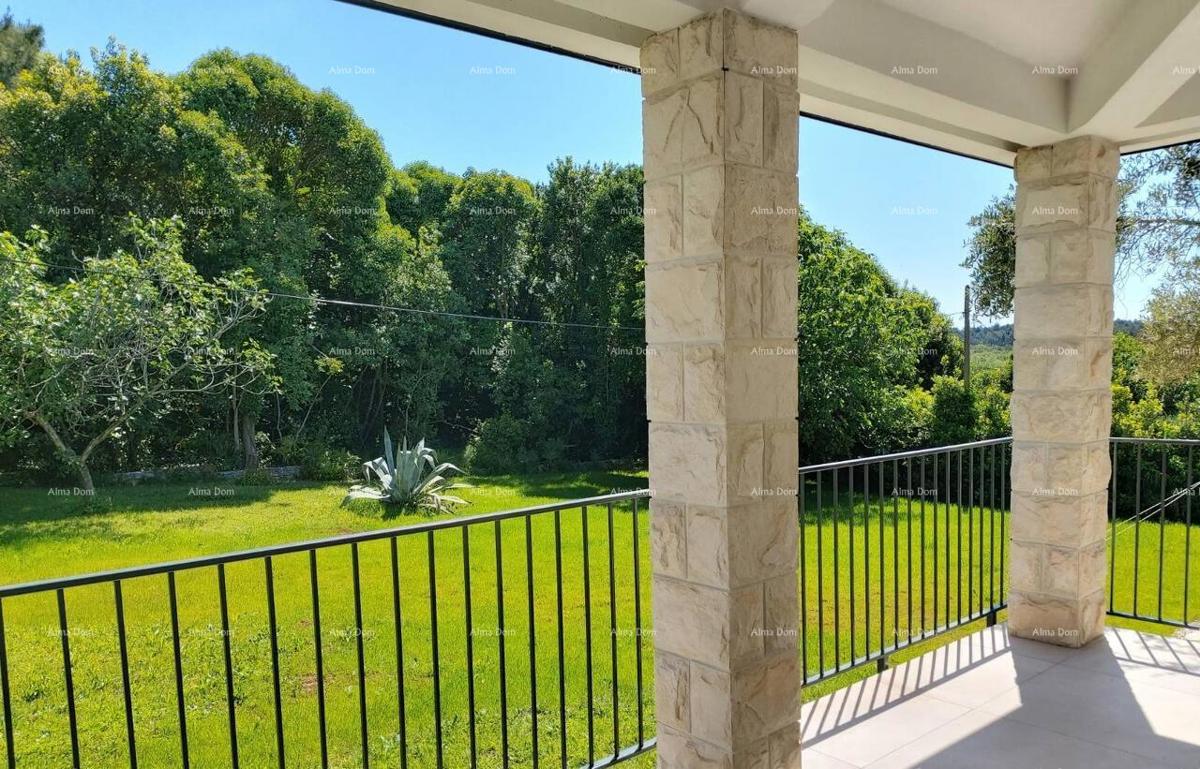 UMAG – Hiša s bazenom in tremi ločenimi apartmaji