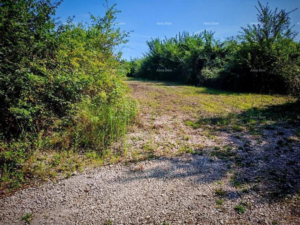 Istra, Kršan, prodajamo dve gradbeni parceli z dovoljenji.