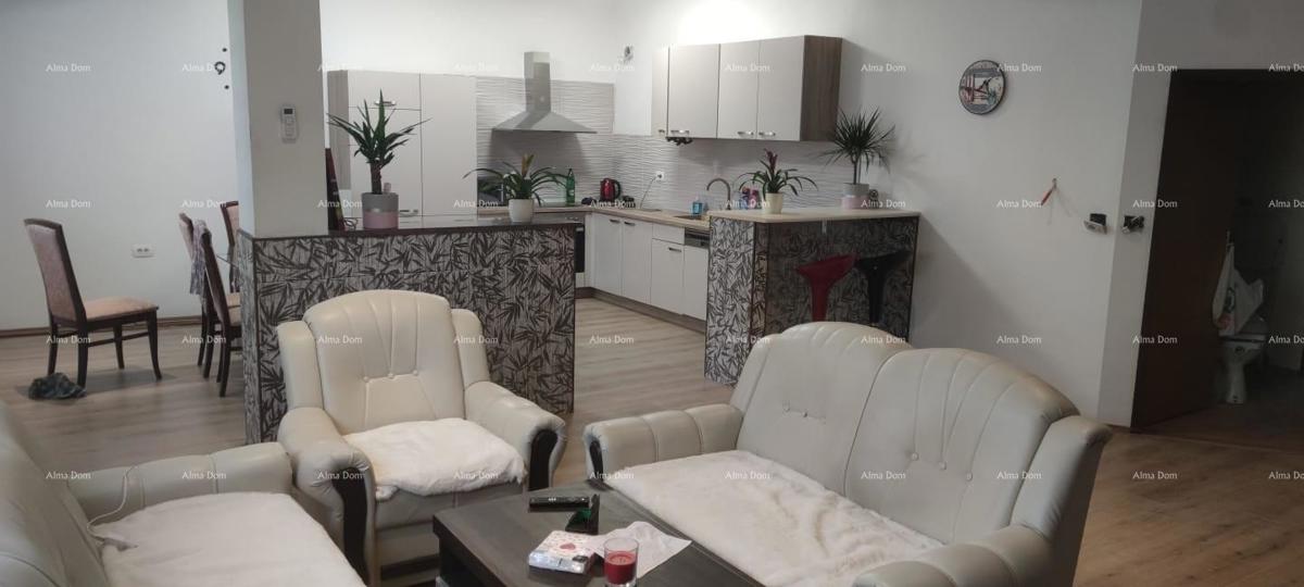 Stanovanje v Puli! Z dvema spalnicama! Gregovica. V bližini nove bolnišnice.