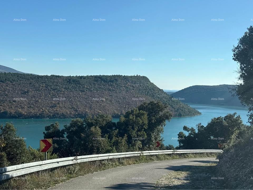 Građevinsko zemljište s pravomoćnom dozvolom – Barban