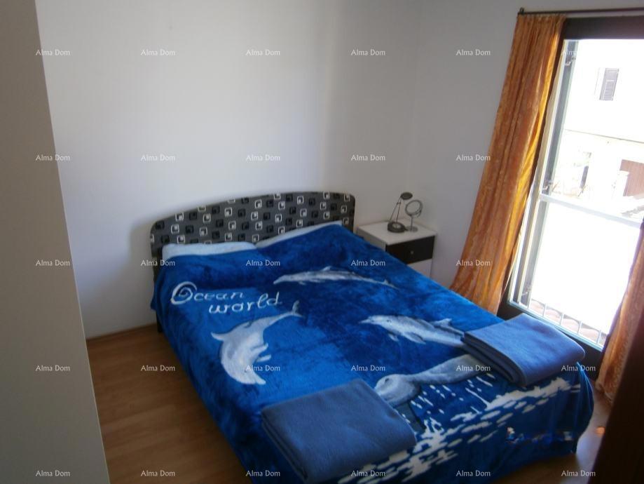 Umag, štirisobno stanovanje v novogradnji, 200 m od morja