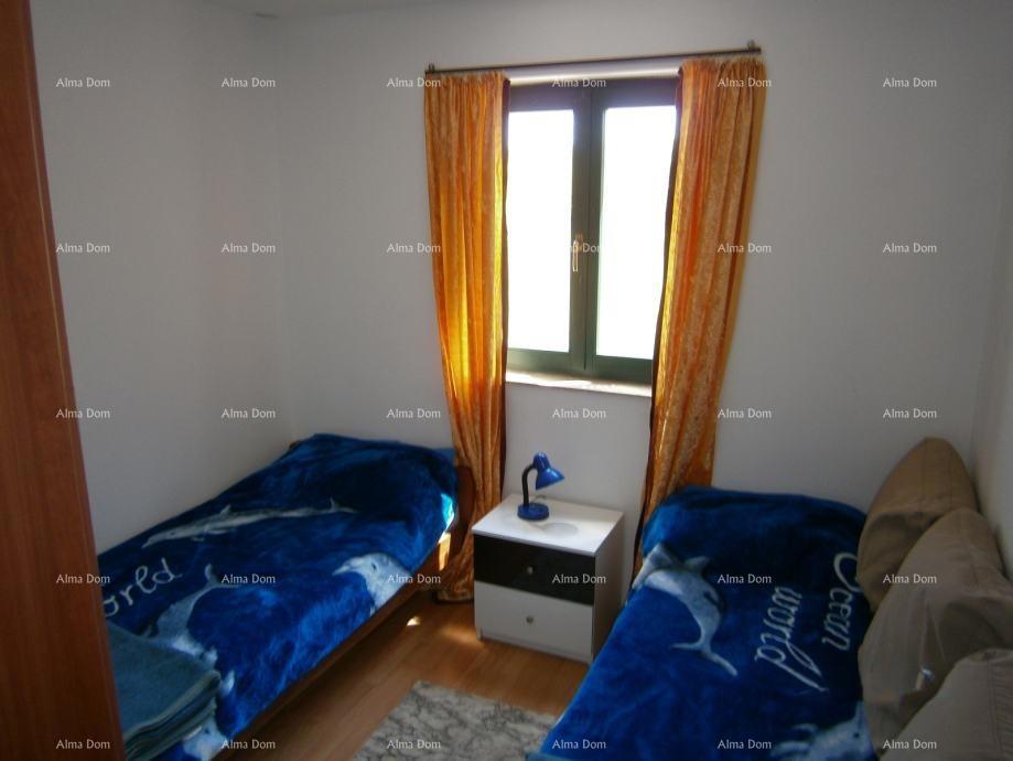 Umag, štirisobno stanovanje v novogradnji, 200 m od morja