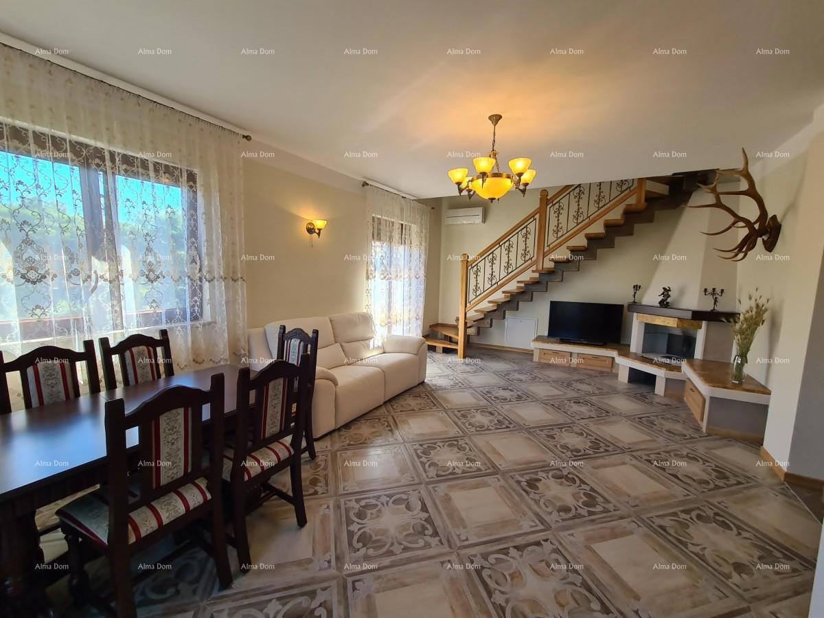 Trinadstropno stanovanje s strešno teraso! 100 metrov do morja.