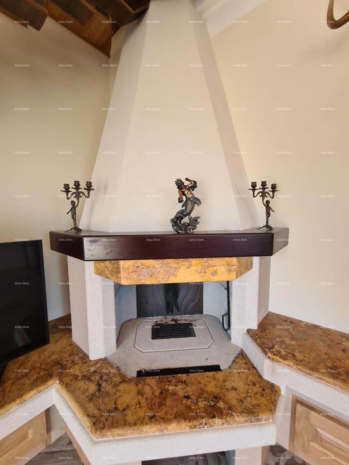 Trinadstropno stanovanje s strešno teraso! 100 metrov do morja.