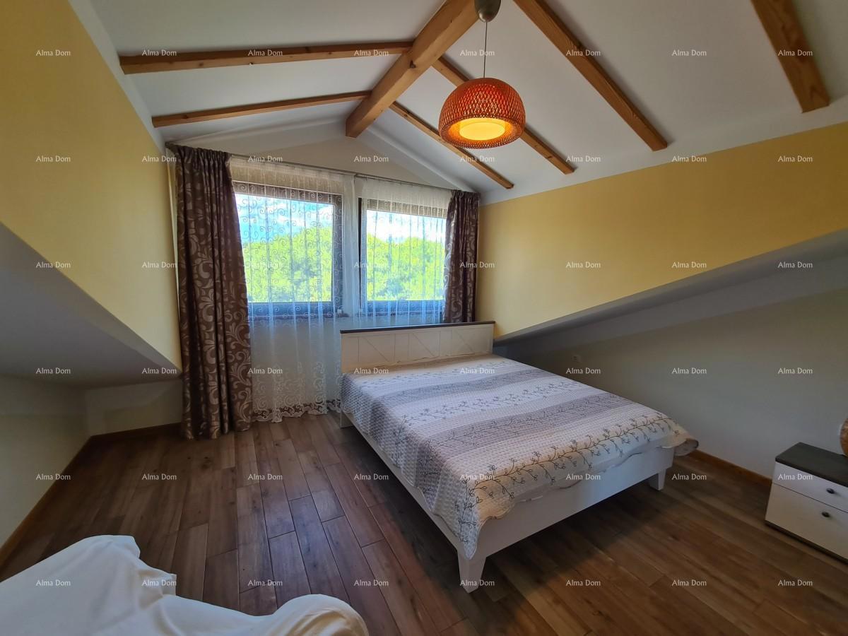 Trinadstropno stanovanje s strešno teraso! 100 metrov do morja.