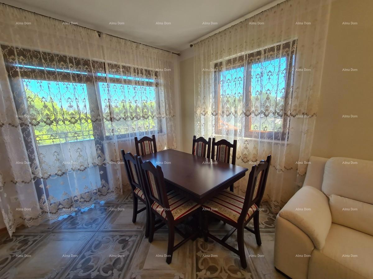 Trinadstropno stanovanje s strešno teraso! 100 metrov do morja.