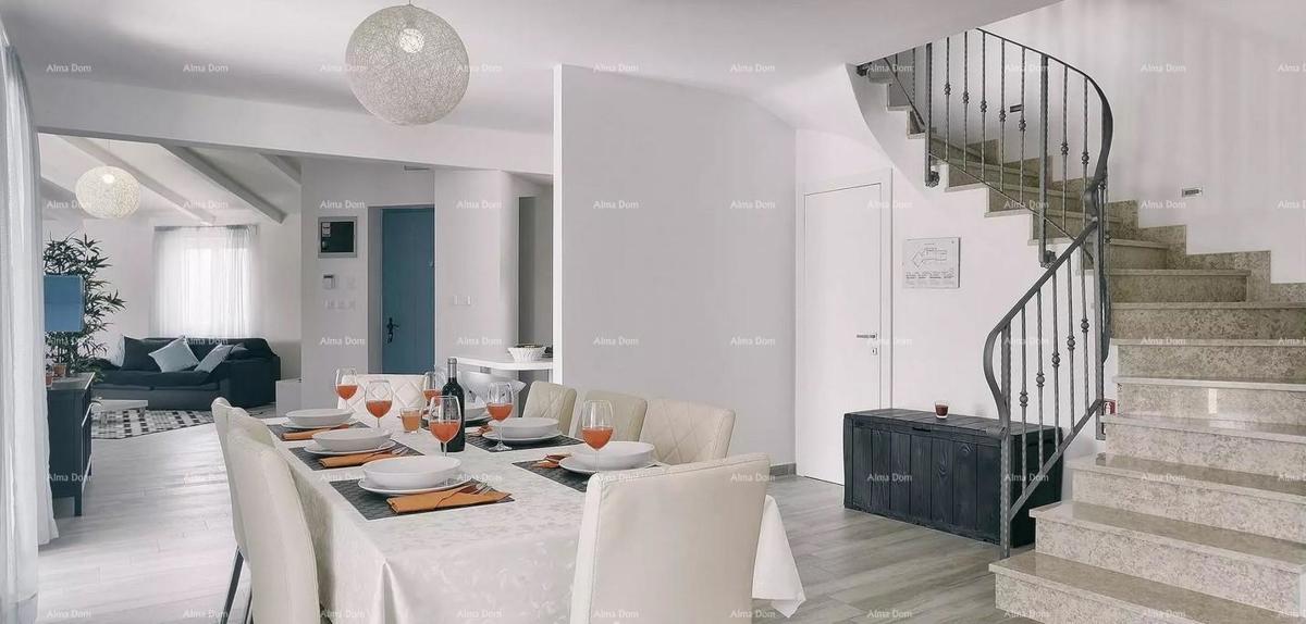 Prodaja čudovite vile z bazenom na atraktivni lokaciji, Pošesi, Medulin!