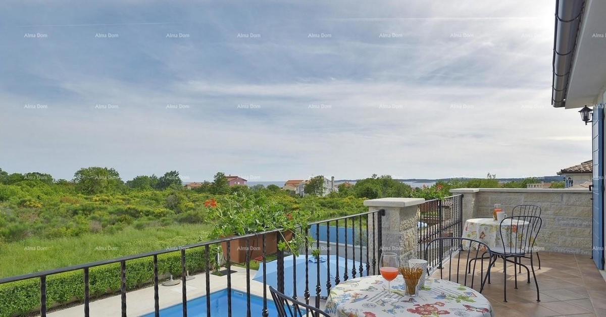 Prodaja čudovite vile z bazenom na atraktivni lokaciji, Pošesi, Medulin!